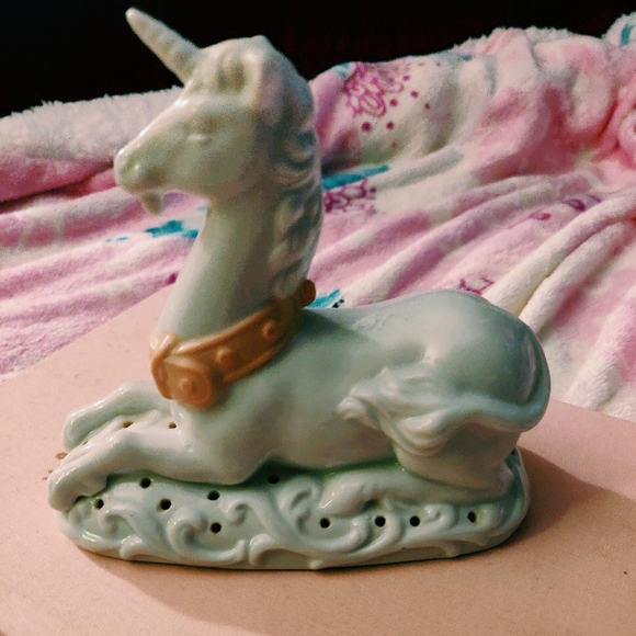 🦄 Vintage 1981 Avon Unicorn Potpourie Holder - Picture 5 of 5